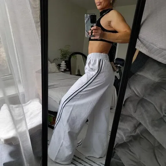 NIKE X KOBE Women's Oversized Basketball White Track Pants - Picture 2 of 8